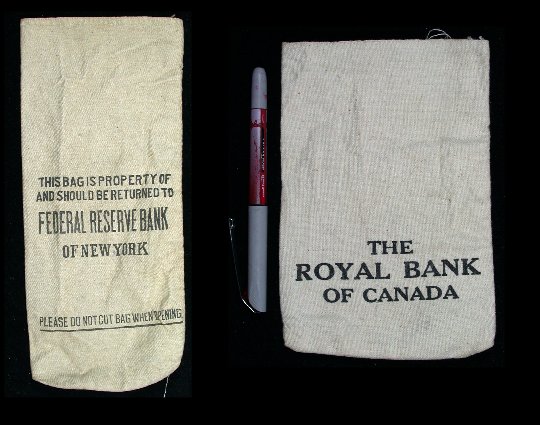 item518_A Nice pair of Obsolete mini Bank Bags.jpg